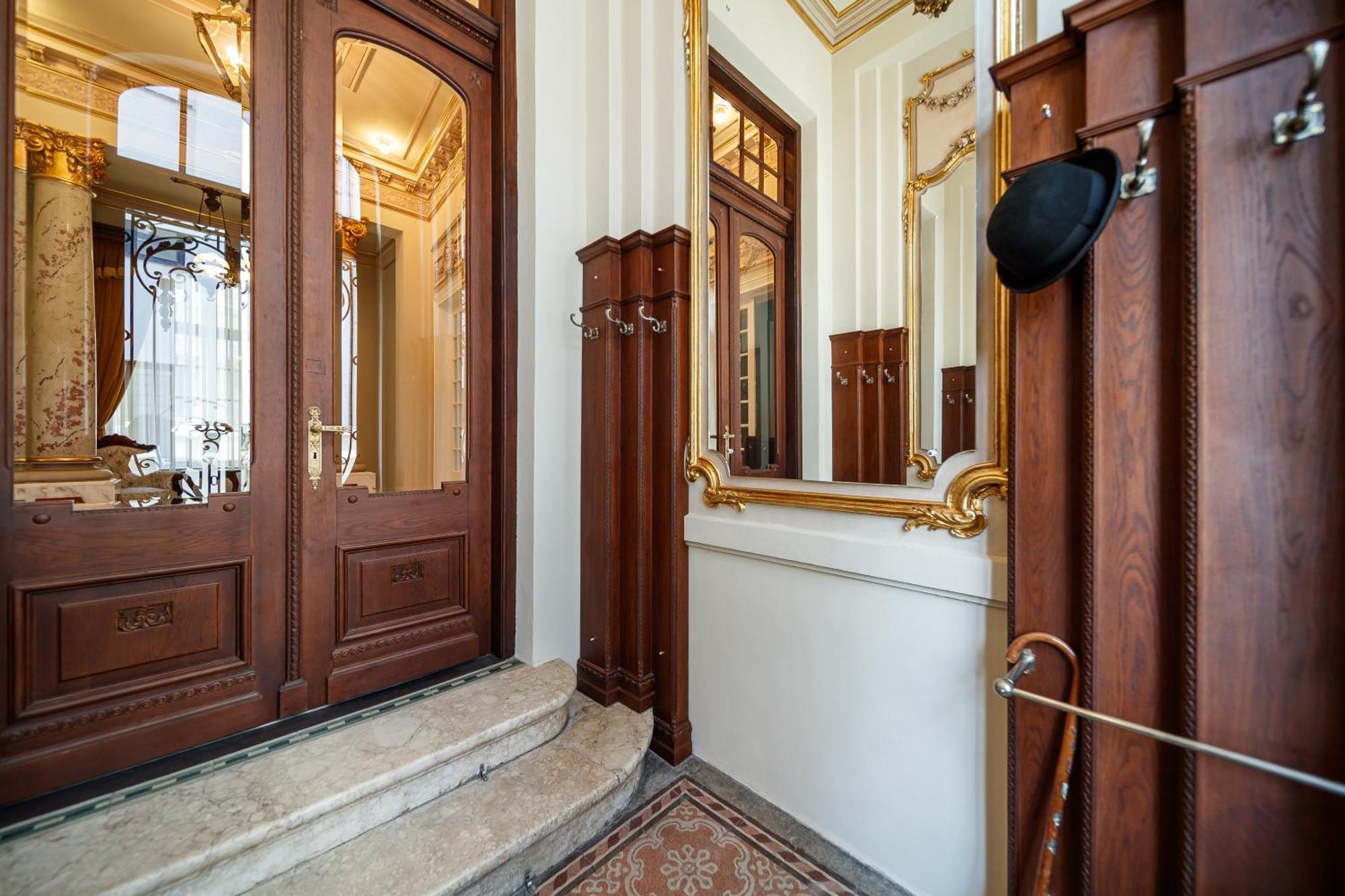 Templum Clava Hotel Bucharest Luaran gambar