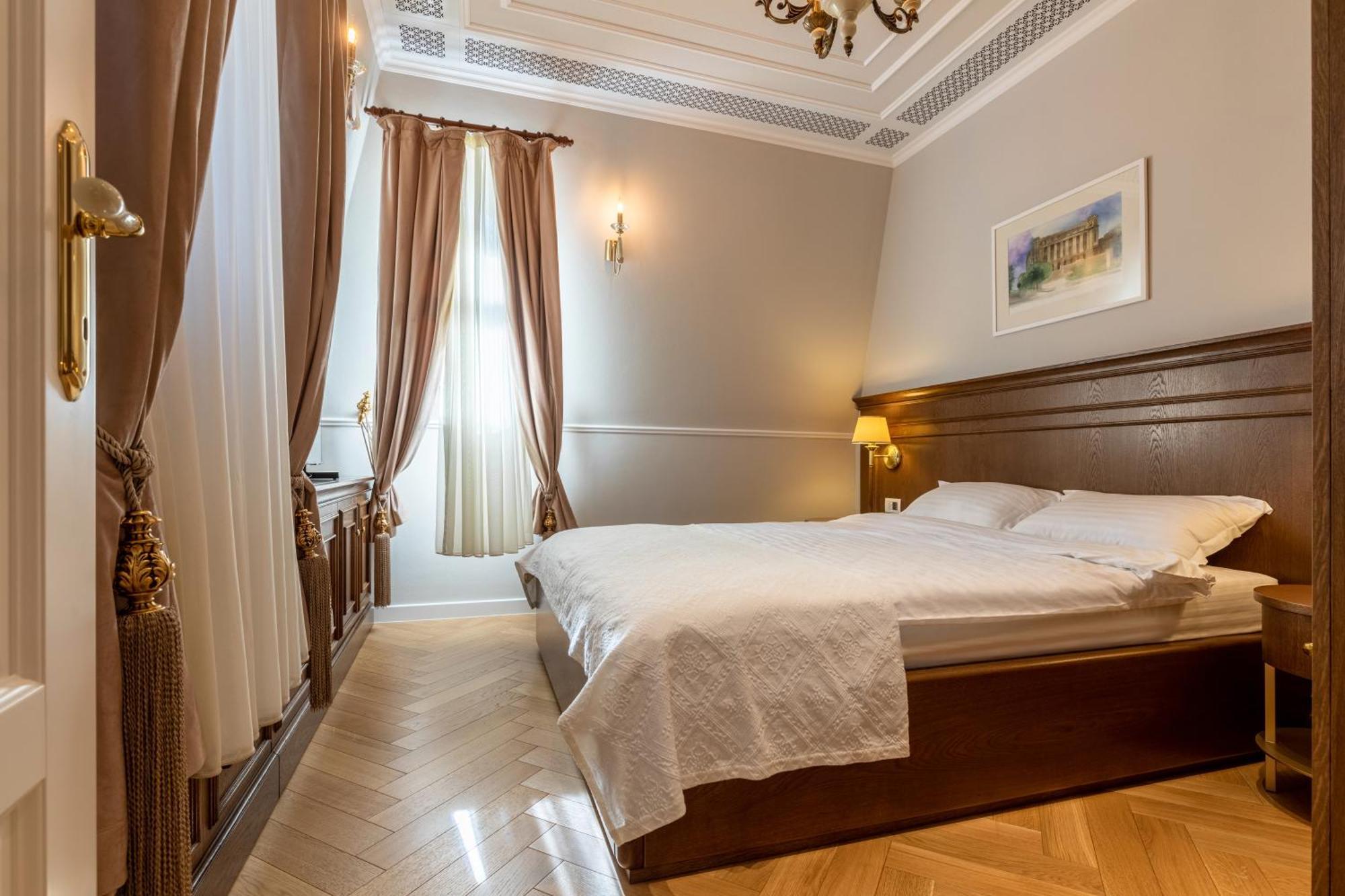 Templum Clava Hotel Bucharest Luaran gambar